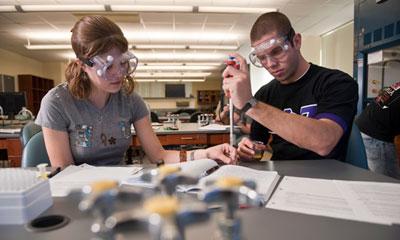 Chemistry students in lab